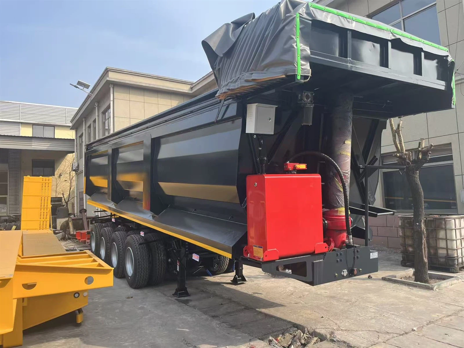 How To Choose A Dump Truck: 7 Factors For A Cost-Effective Fleet Purchase