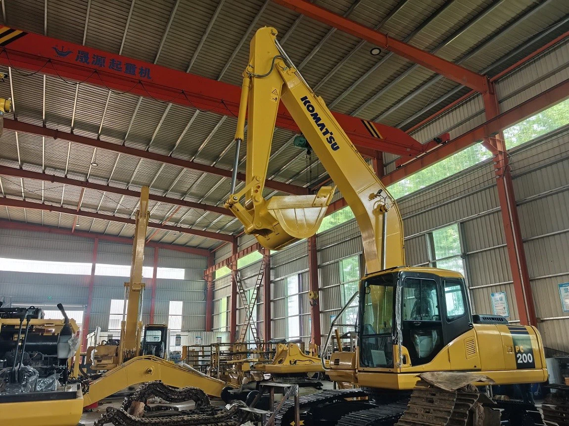 Komatsu PC200-7 Refurbished: The Step-by-Step Process Of Full Machine Rebuild For Construction